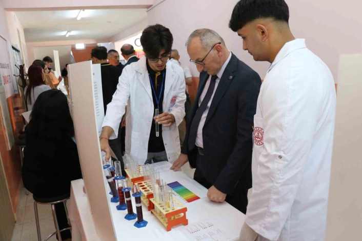 Sinopta bilim fuarı açıldı
