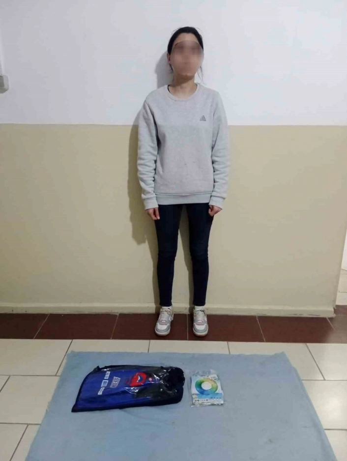 Sisama can simidi ile geçmeye çalışırken yakalandı
