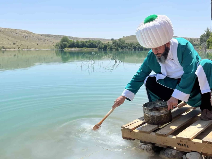 Sivrihisarda Göle Maya Çalma etkinliği
