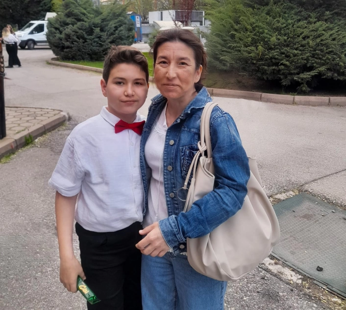 Tepebaşı Belediyesi İki Elin Sesi Var Çocuk Korosu, minik Efenin iyileşmesinde umut oldu
