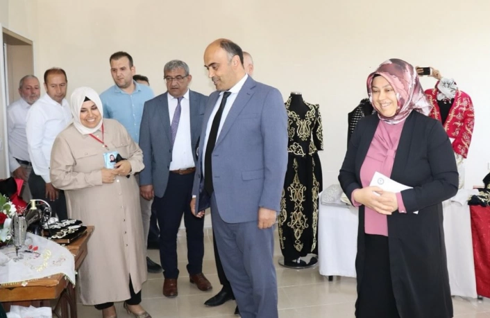 Tepecik ve Kuruçayda el emeği göz nuru eserler sergilendi
