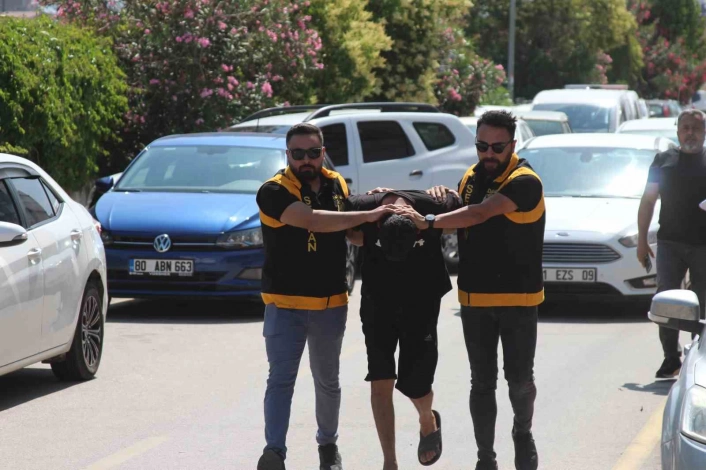Ters yöne girip kadın sürücüye küfretmişti: 