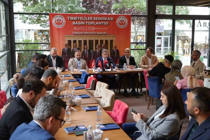 Tıbbiyeliler Sendikası Ankarada kuruldu

