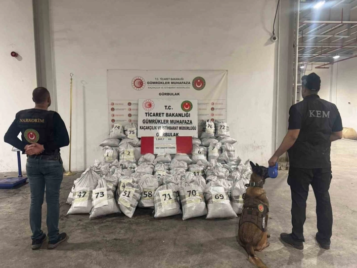 Ticaret Bakanlığı, Gürbulakta 1 ton 870 kilo uyuşturucu ele geçirdi
