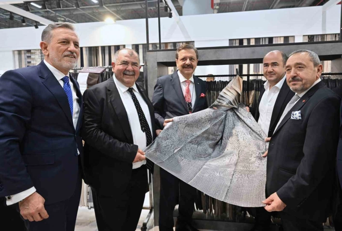 TOBB Başkanı Hisarcıklıoğlundan HOMETEX Fuarına tam not
