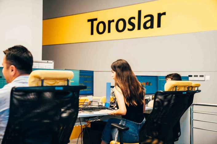 Toroslar EDAŞ Mersinin enerji altyapısını güçlendirmeye devam ediyor
