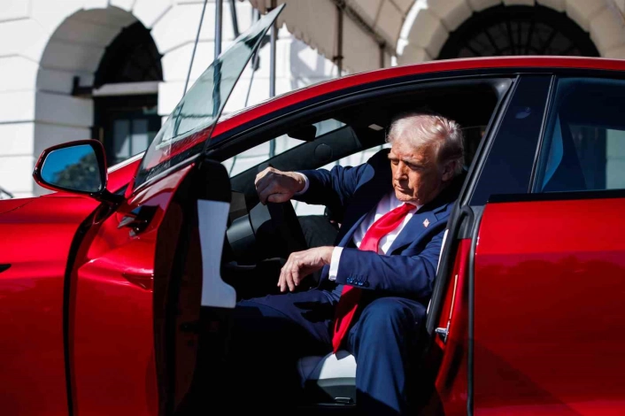  Trump, 