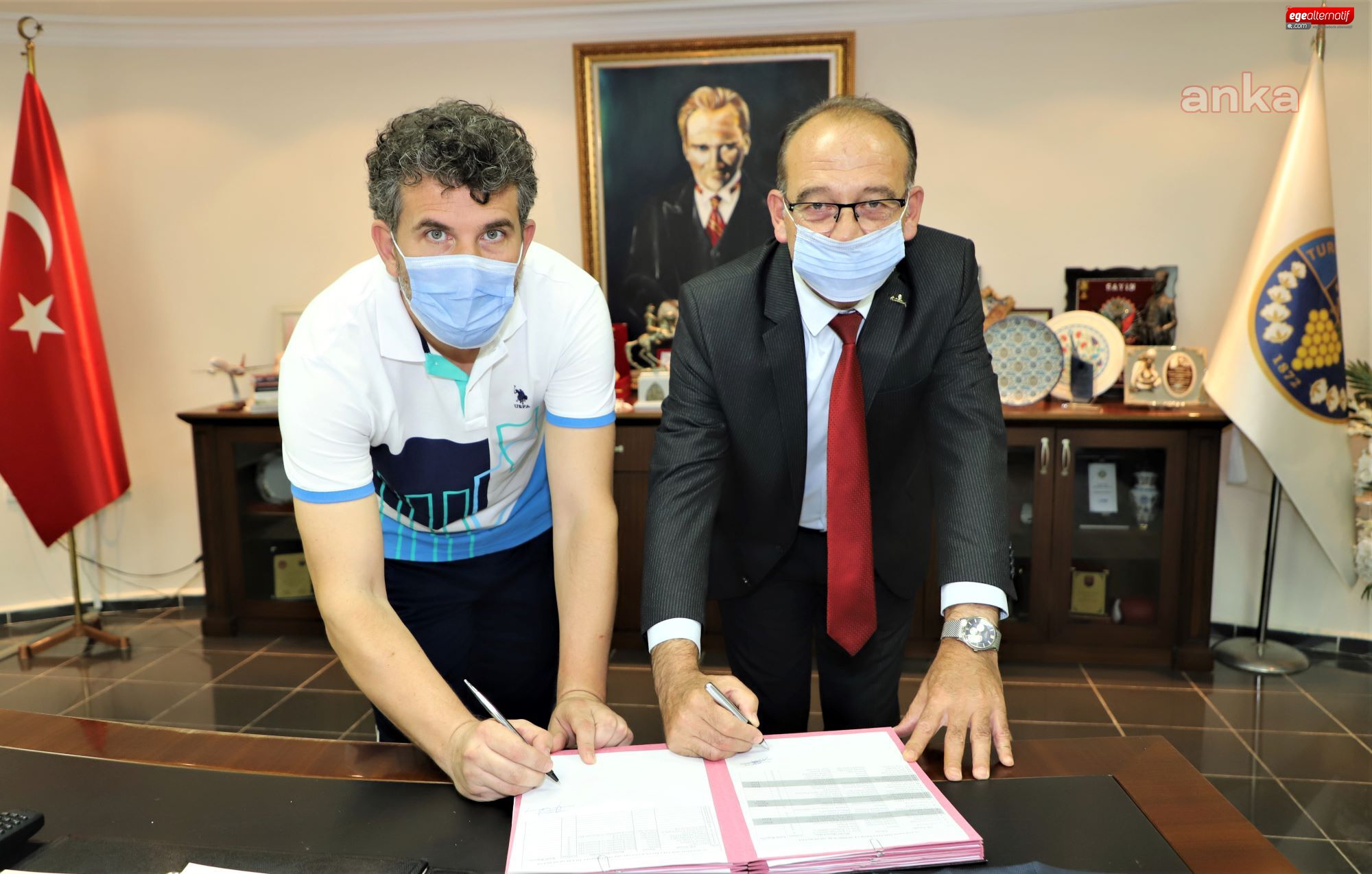Turgutlu Belediyespor Yener Baştürk ile sözleşme yeniledi