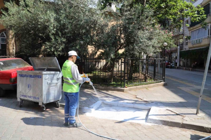 Turgutluda kapsamlı bayram temizliği
