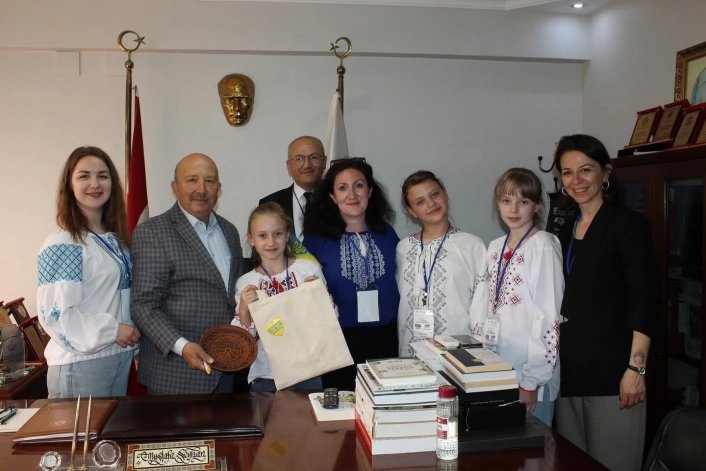Ukraynalı öğrenciler Alaşehirin konuğu oldu
