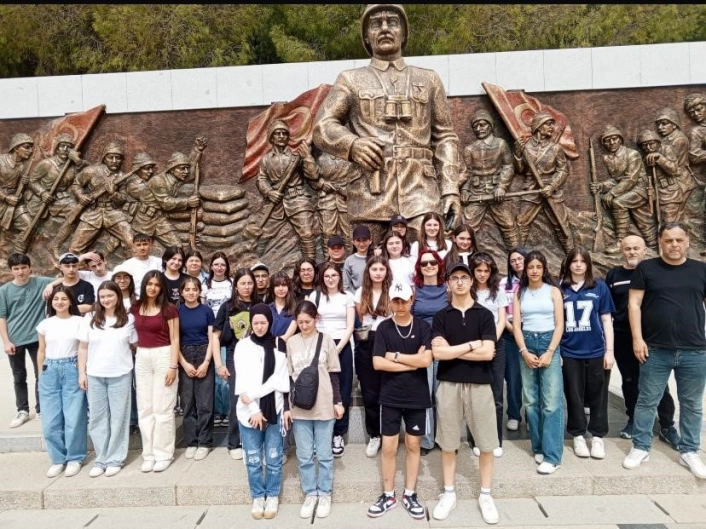 Ulubeyden lise öğrencileri için Çanakkale ve İstanbul gezisi
