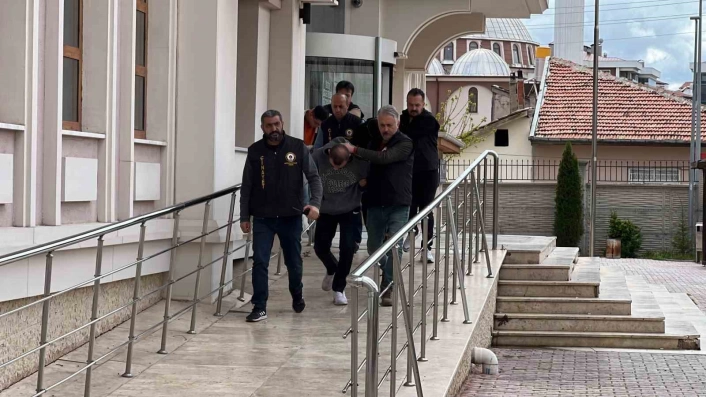 Usulsüz alkol satışındaki cinayetin zanlıları tutuklandı
