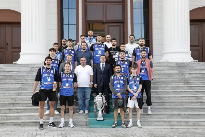 Vali Musa Işından Kütahya Belediyespor Basketbol Takımına tebrik
