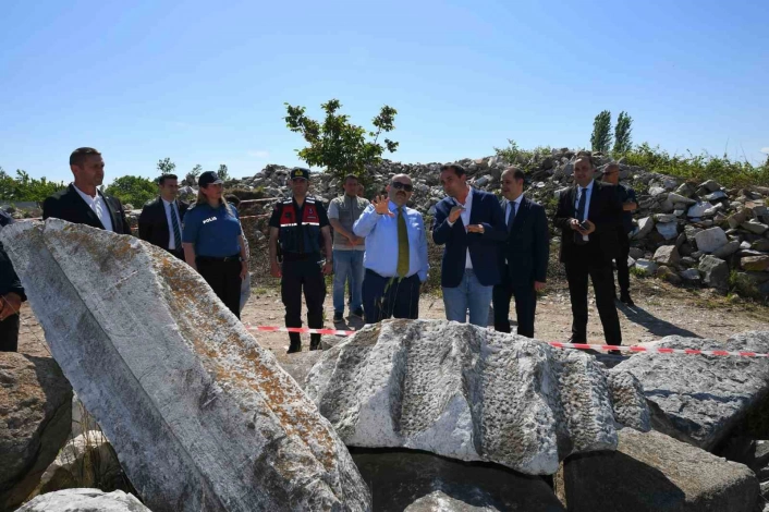 Vali Ustaoğlundan Kyzikos Kazı Evine ziyaret
