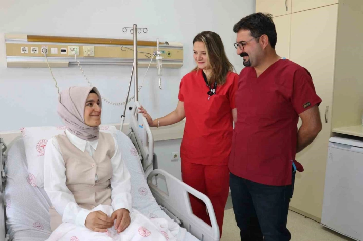 Vanda paratiroid bezi yanlış yerde olan hasta kapalı ameliyatla sağlığına kavuştu
