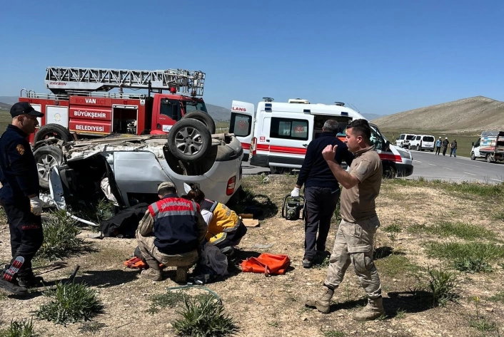 Vanda trafik kazası: 4 ölü, 2 yaralı
