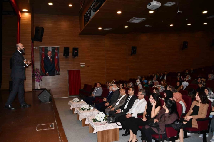 Vezirköprüde Aile Buluşması Bilim Şenliği
