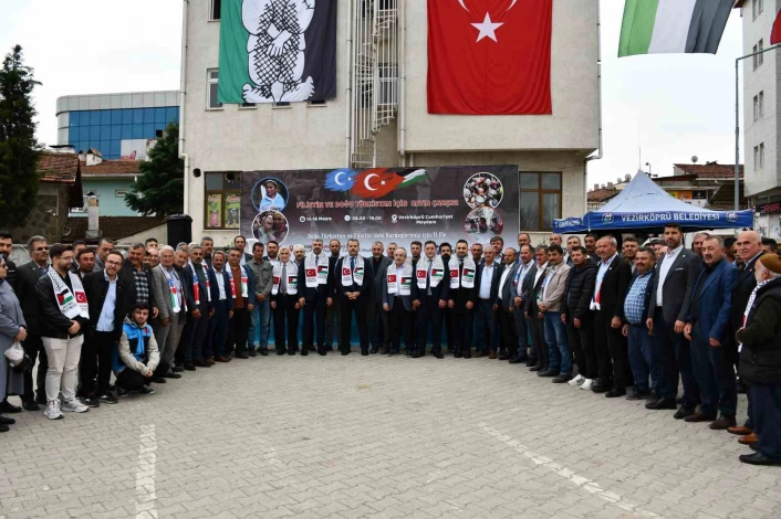 Vezirköprüde Filistin ve Doğru Türkistan için hayır çarşısı

