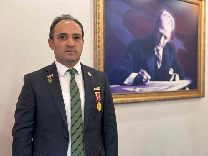Vücudunda binin üzerinde şarapnel parçasıyla vatana hizmete devam ediyor
