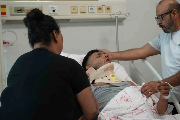 Yüksekten havuza atlayan gencin boynu kırıldı, aile ihmal var dedi

