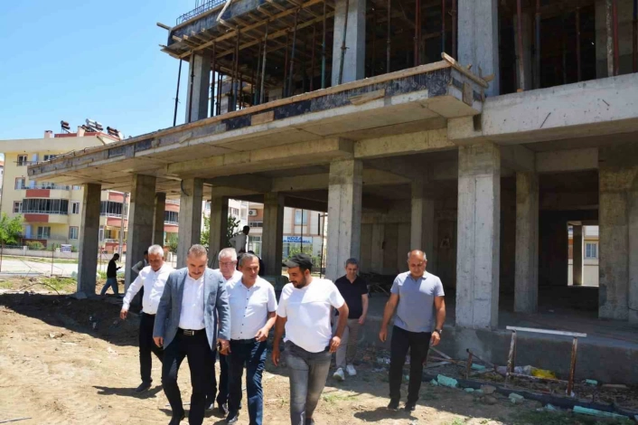 Zeytinlide yeni sağlık merkezi ve acil istasyon inşaatı sürüyor
